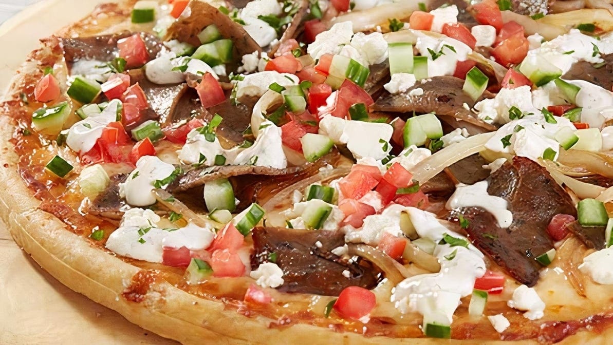 Mediterranean Gyro Pizza (Halal).